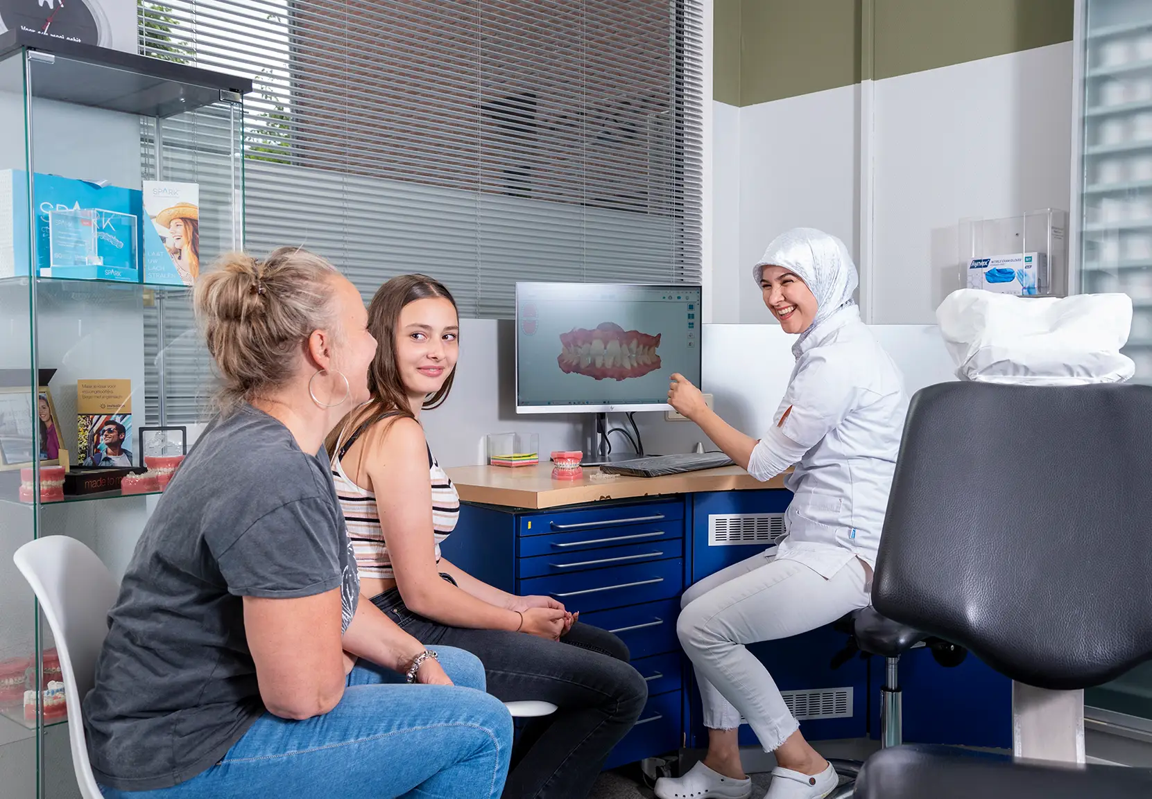 Vaste beugels botschroefjes Orthodontiepraktijk Schiedam